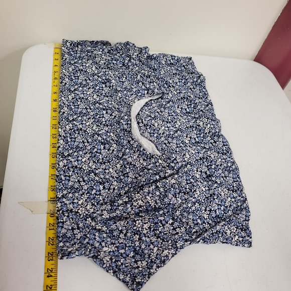 J Jill Women Pima Slub Scoop Neck Side Slit Tee Size XL Blue Floral Short Sleeve - Picture 7 of 10